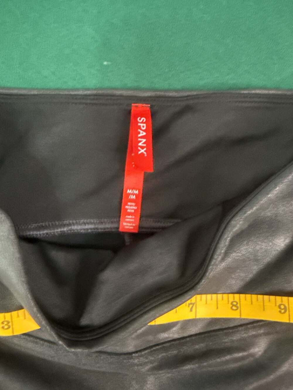 SPANX Faux Leather Leggings Petite M/M Black Metallic Liquid Shine - Picture 3 of 4